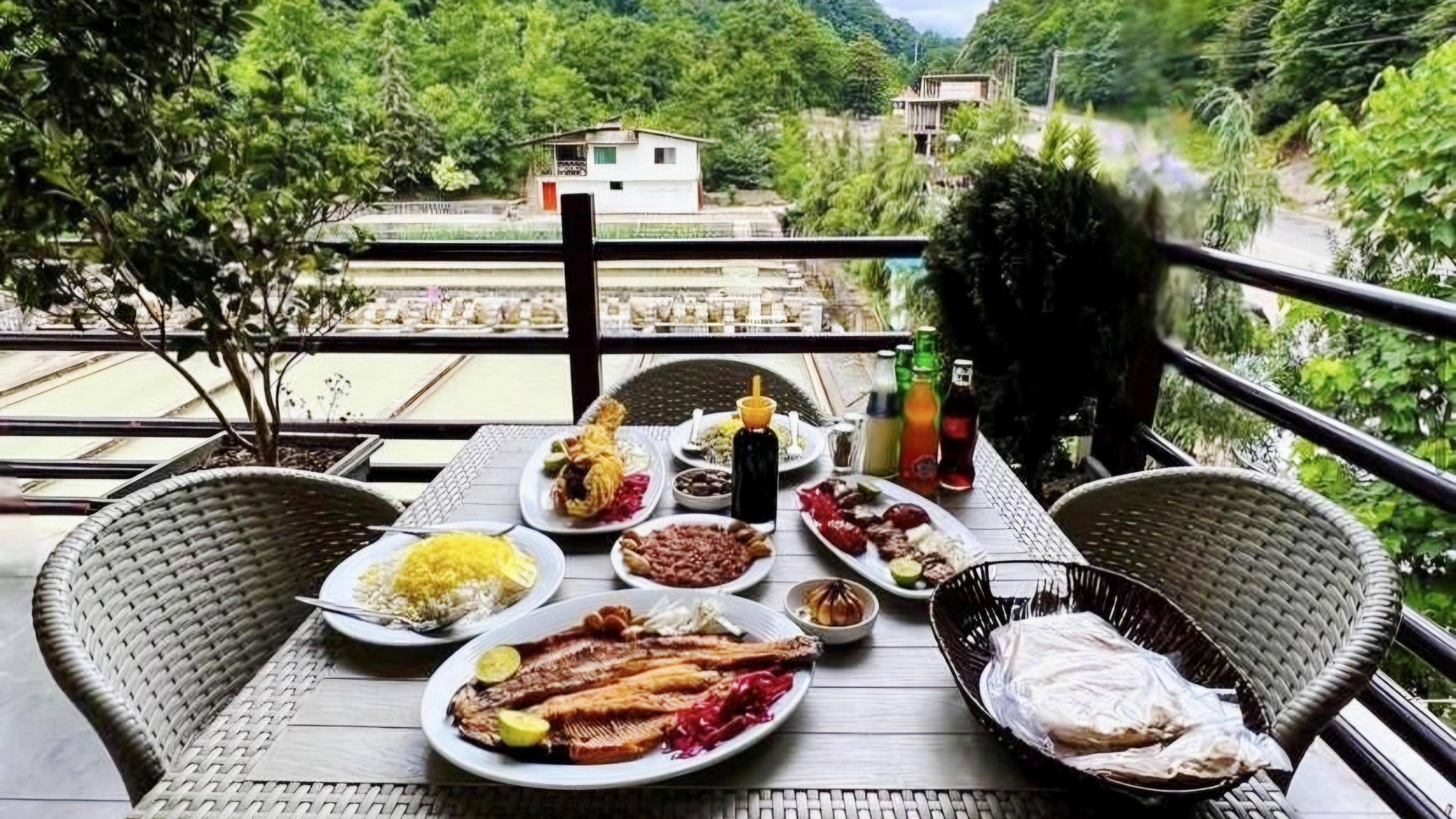 رستوران و ماهی فروشی نگین سبز