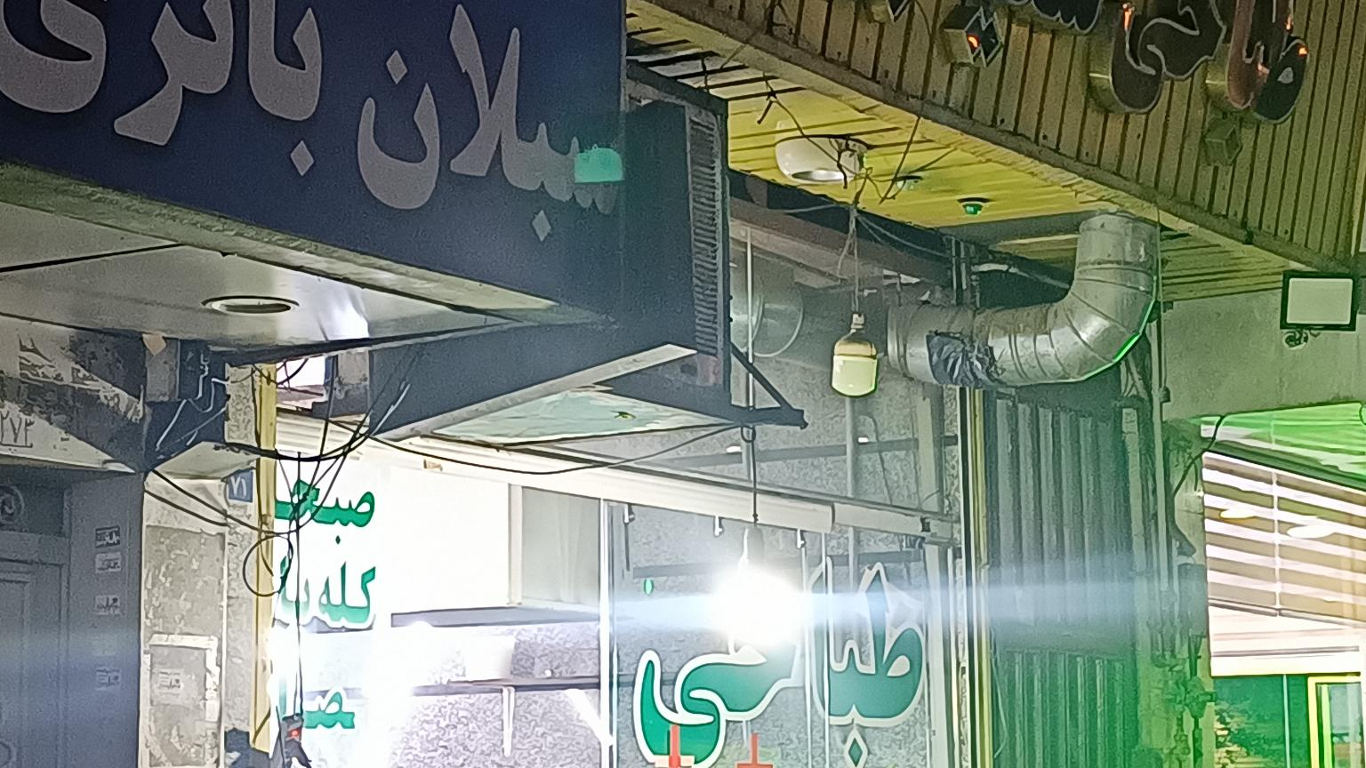 طباخی شبانه روزی سفید برفی با نان داغ