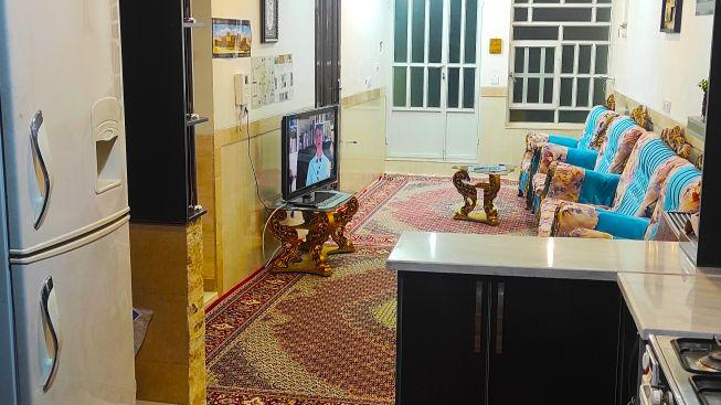 اقامتگاه و سوئیت مهریز  گل افروز