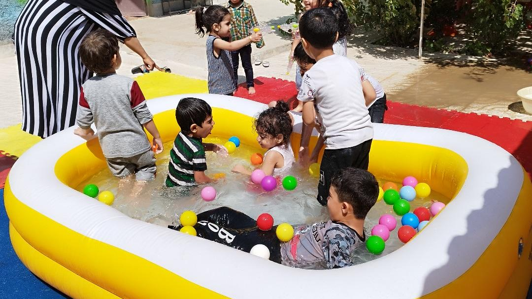 مهدکودک وپیش دبستانی گلچین ملائک