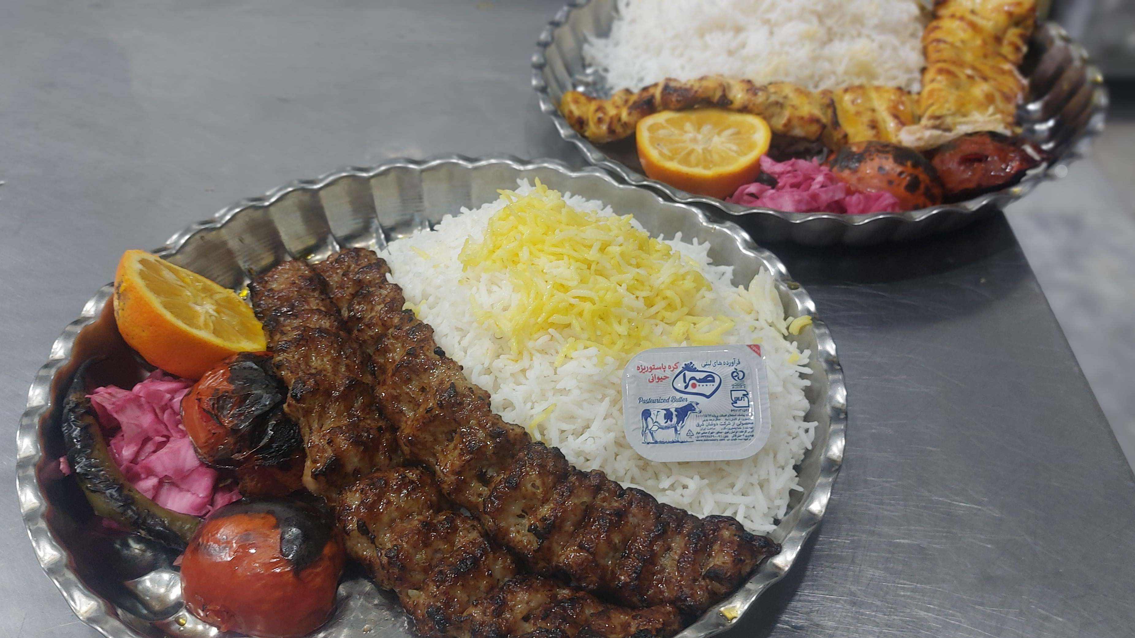 رستوران ضامن اهو