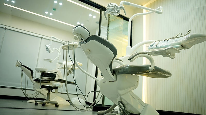 کلینیک دندانپزشکی دکتر مهرداد شریفی