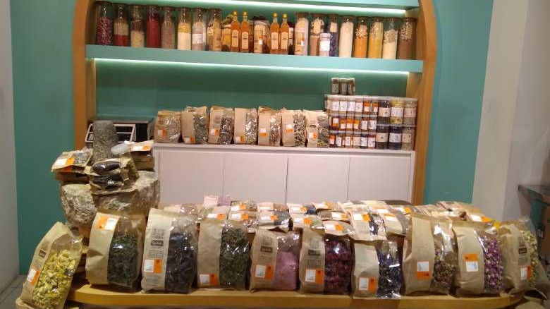 گیاهان دارویی شلیرا شعبه 1