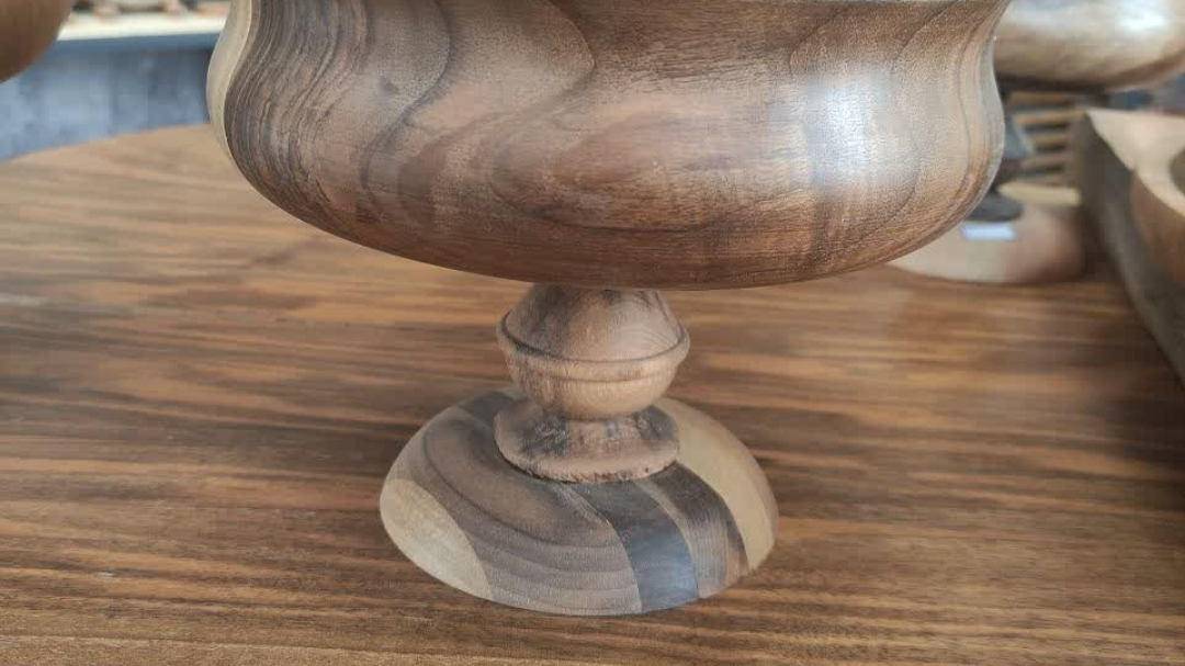 ظروف و هدایای چوبی ایوان چوب