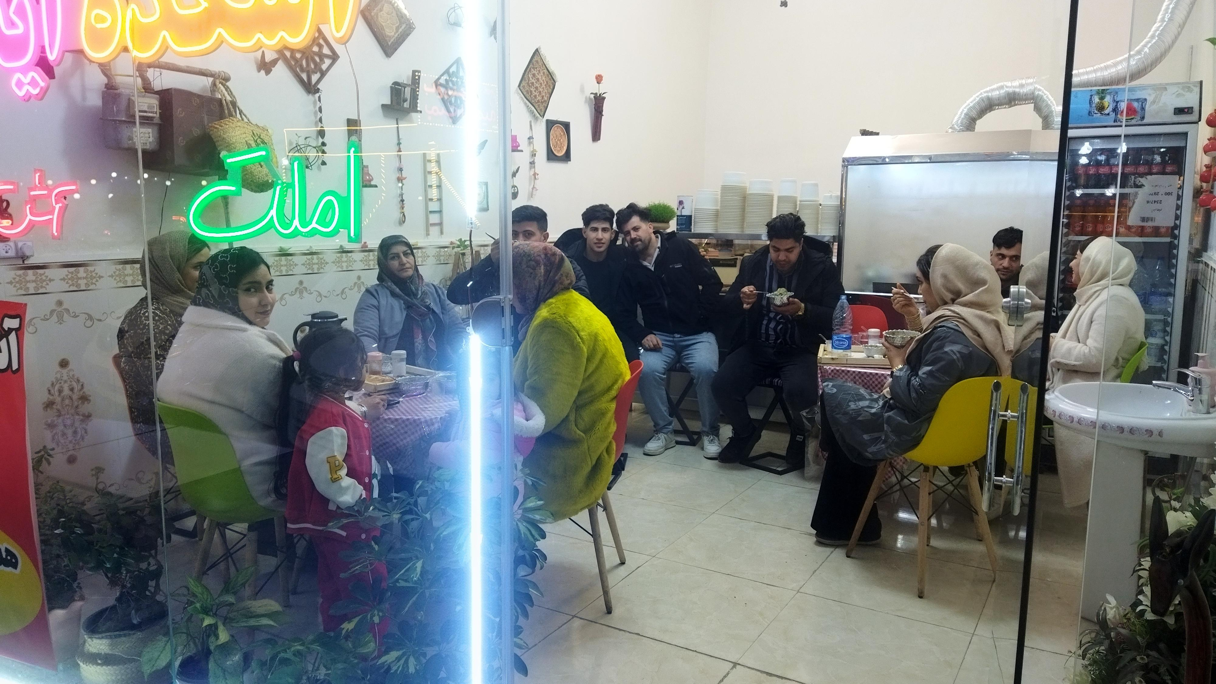 آشکده آیه باجی صبحانه نهار شام