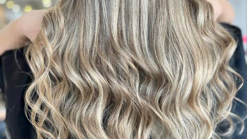 سالن زیبایی شبنم آتیه خواه