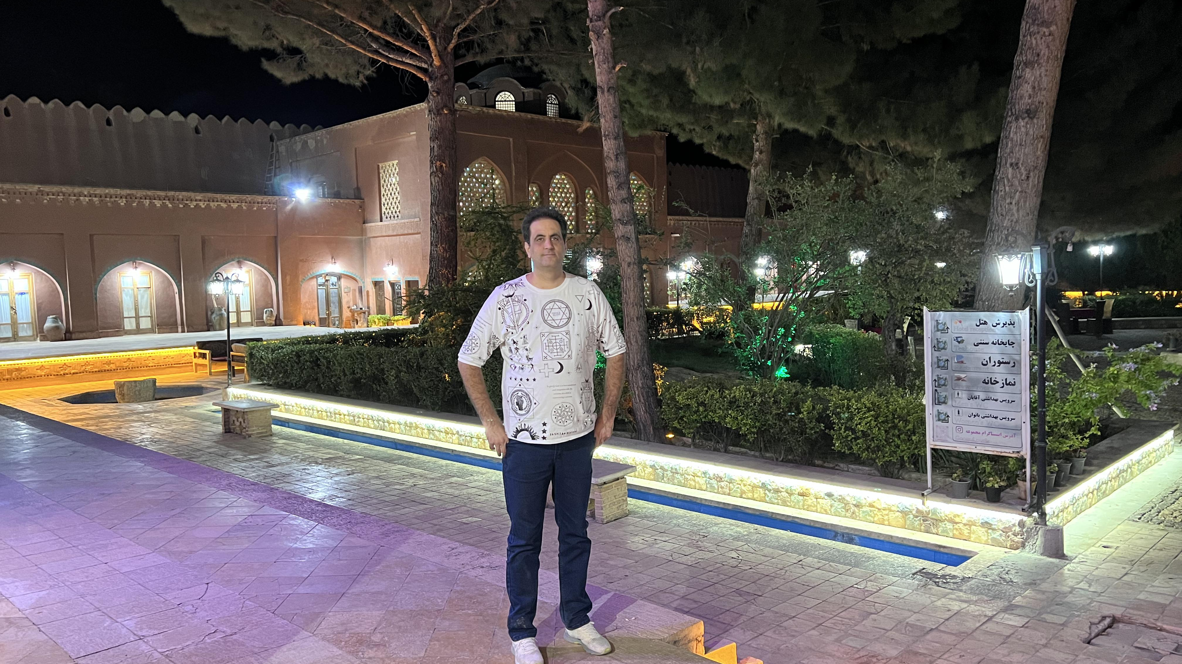 هتل ارگ تاریخی گوگد