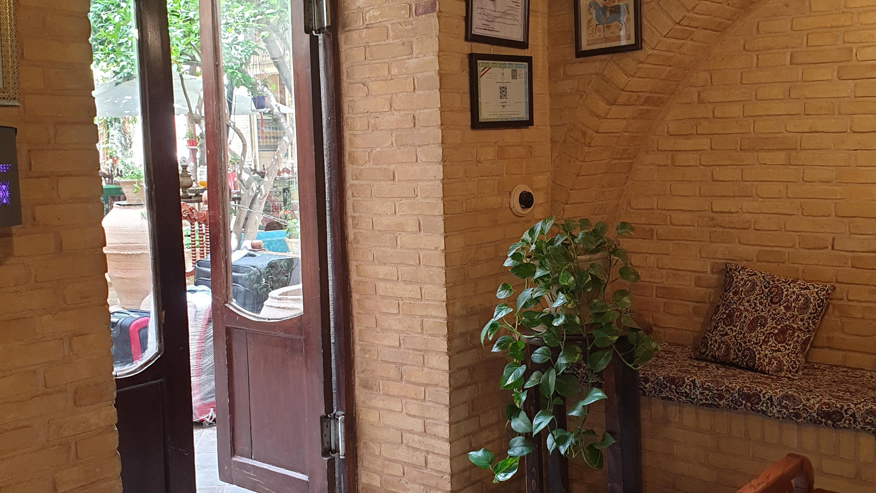 بوتیک هتل سنتی داروش