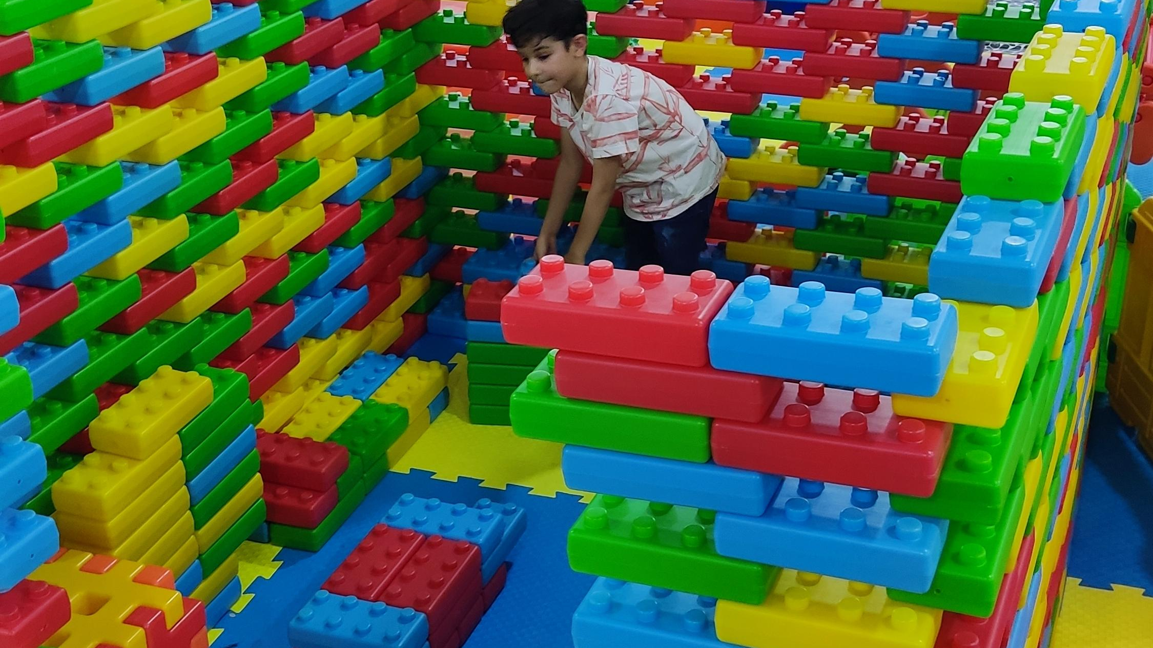شهربازی آبرنگ