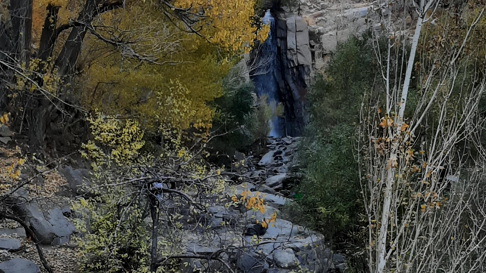 آبشار گنج نامه