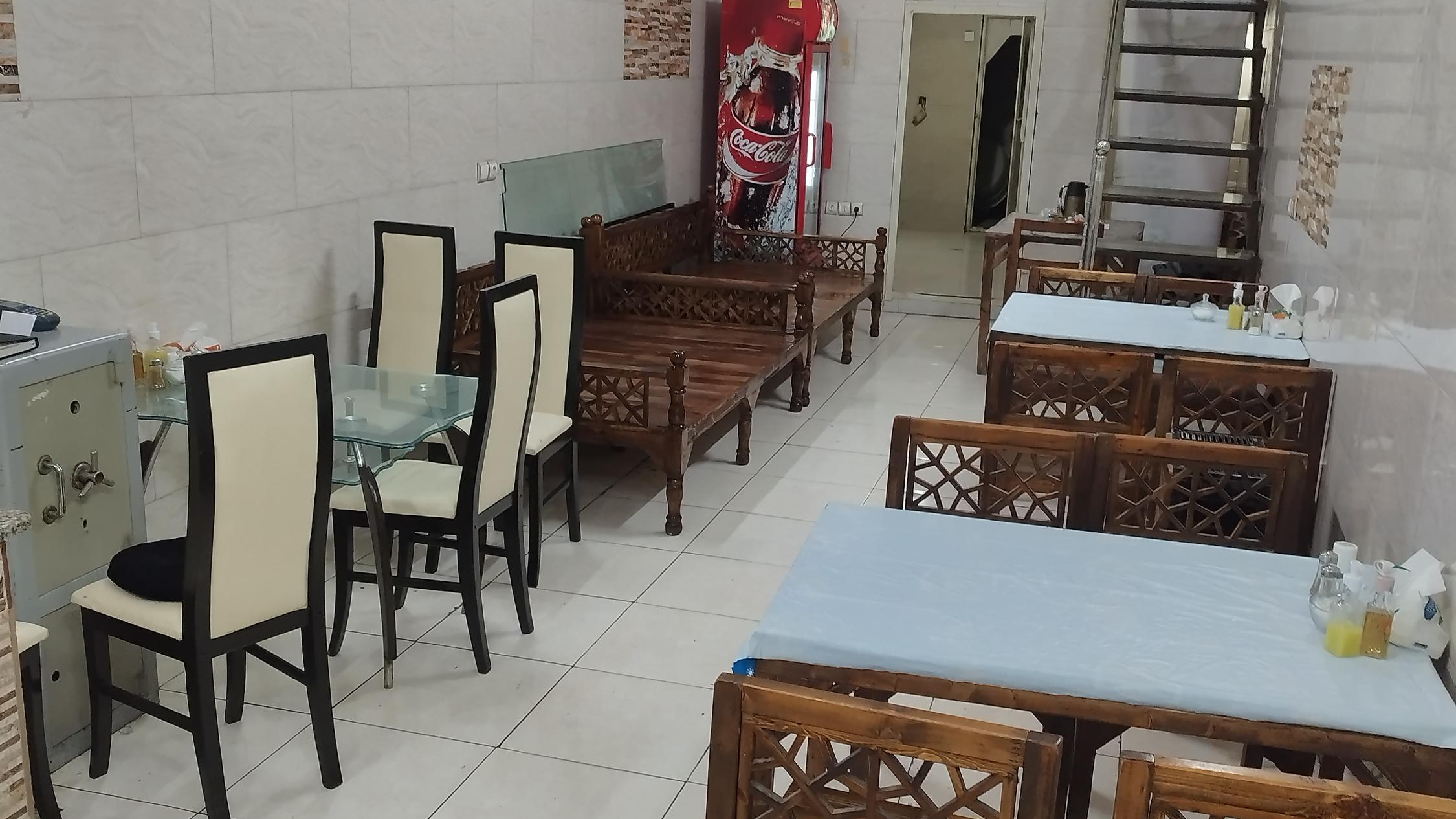 طباخی آریا