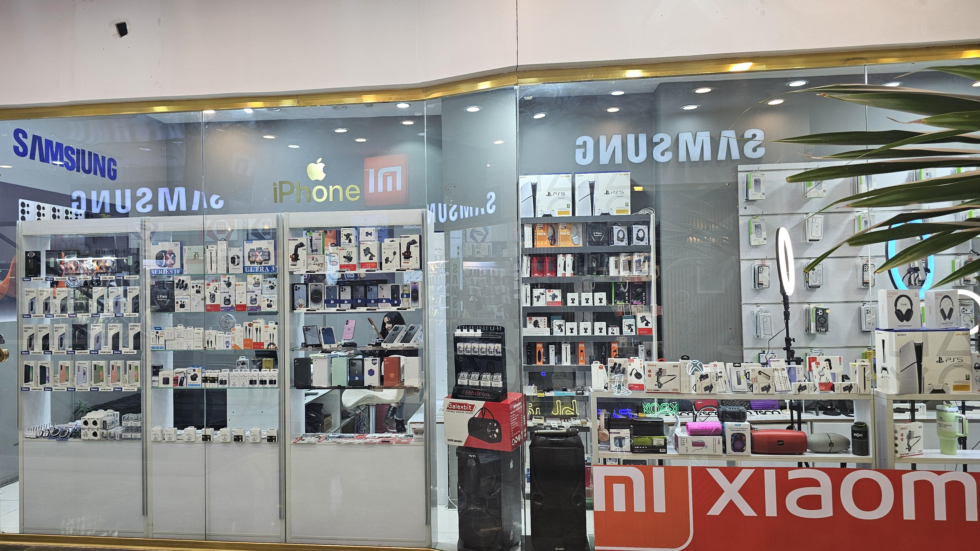 بازار موبایل آرمانی