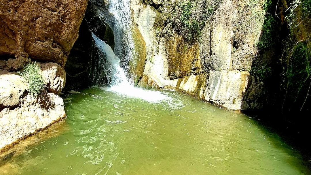 آبشار طلایی