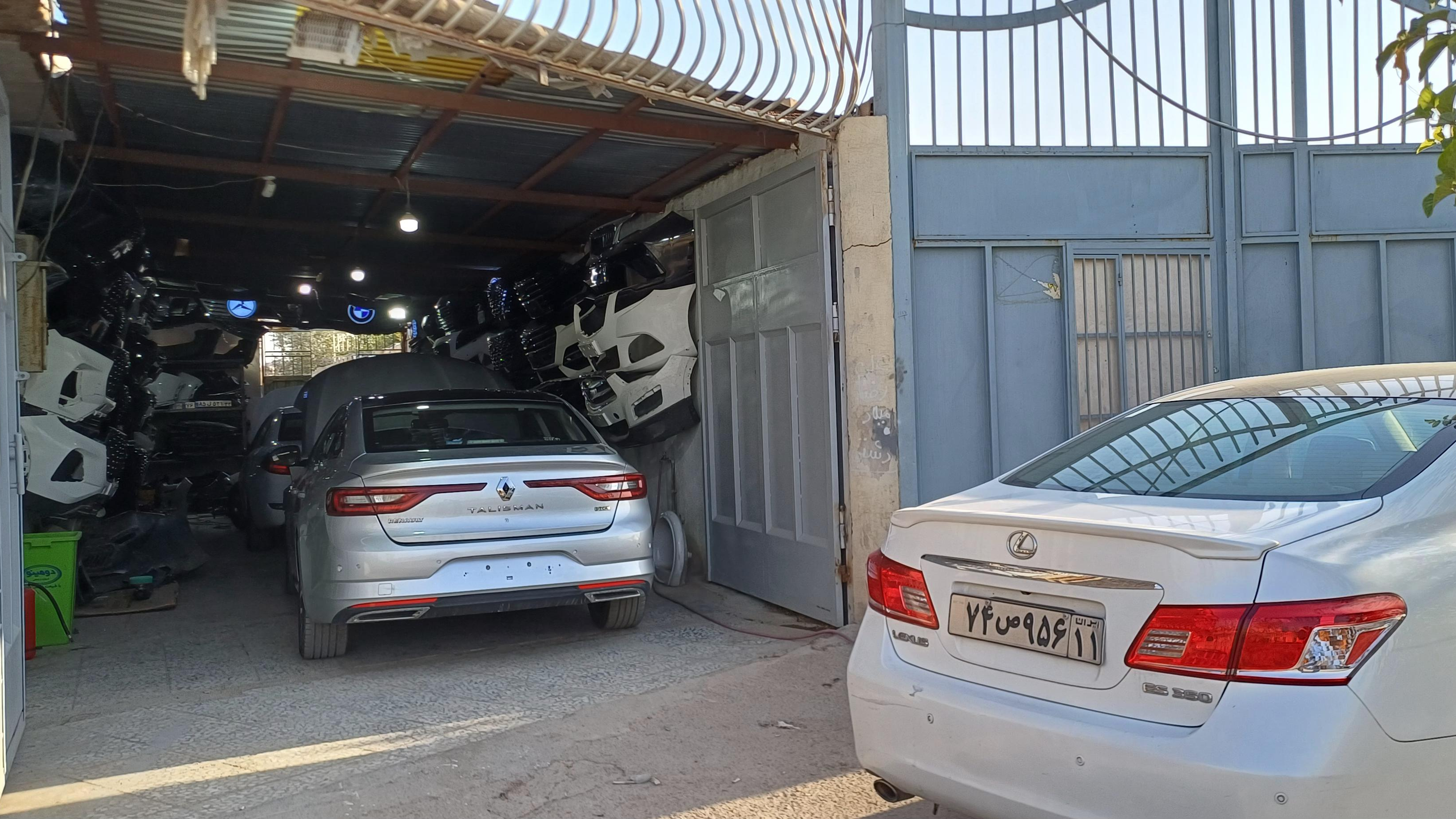 خدمات نقاشی و پولیش ماشین لوکس کار