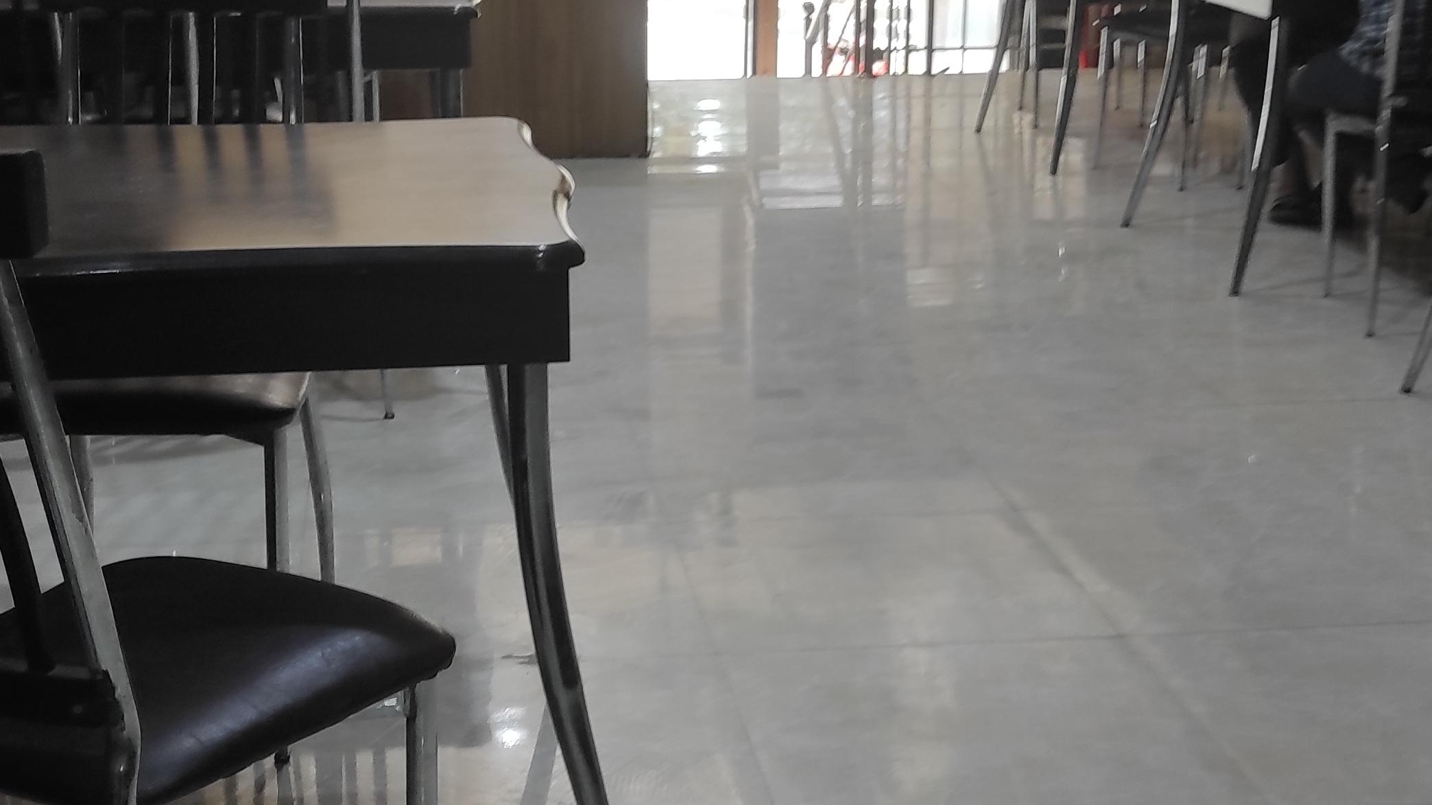 مطبخ و رستوران عمو کاظم