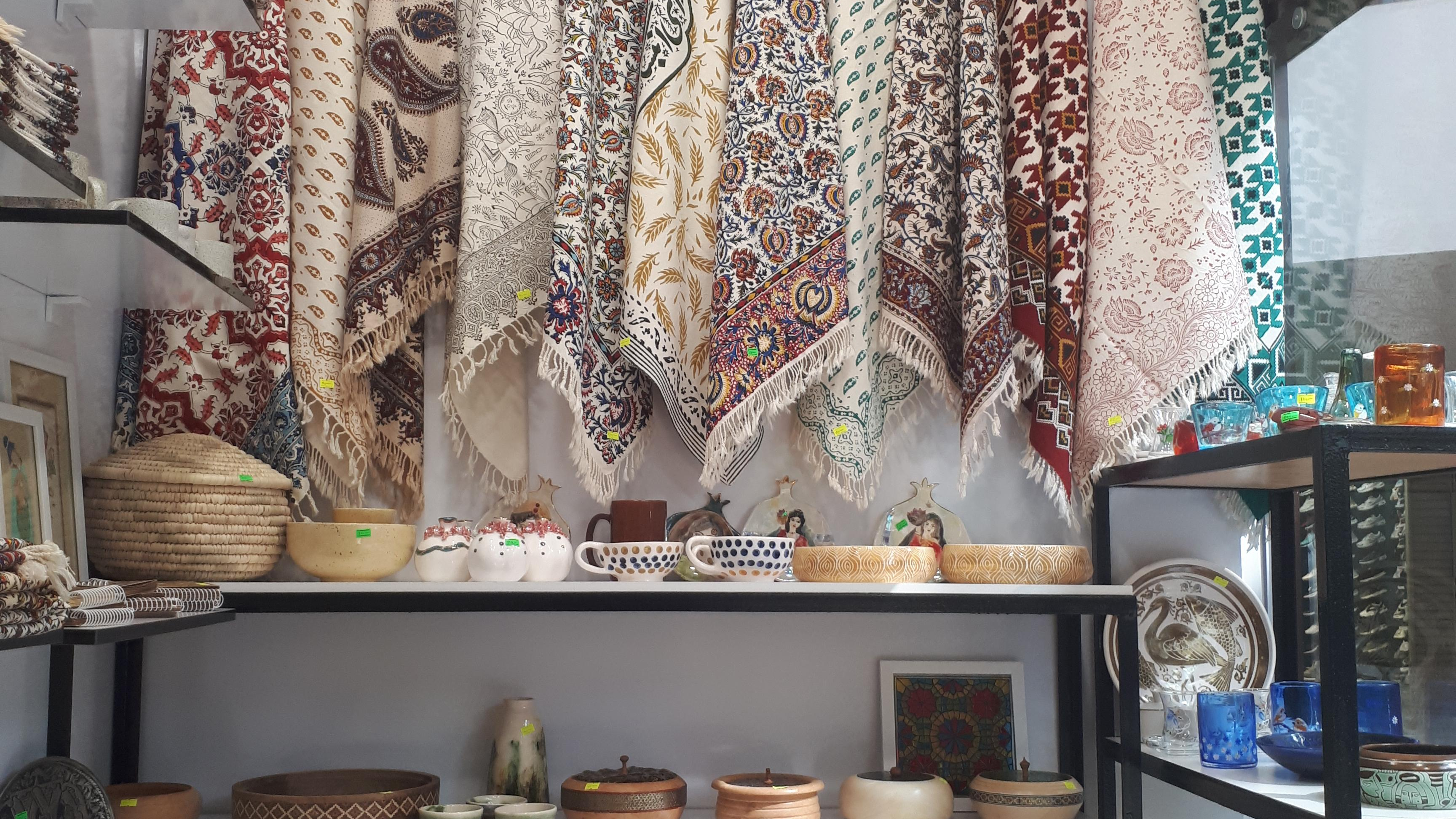 فروشگاه صنایع دستی متقال