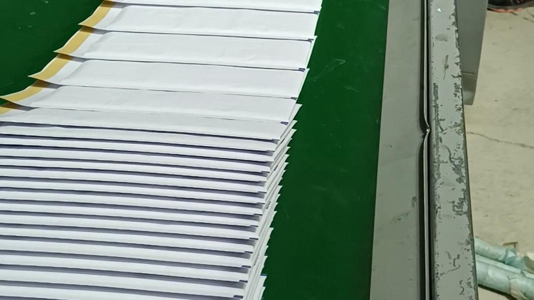 پاکت و کارتن پستی نوین