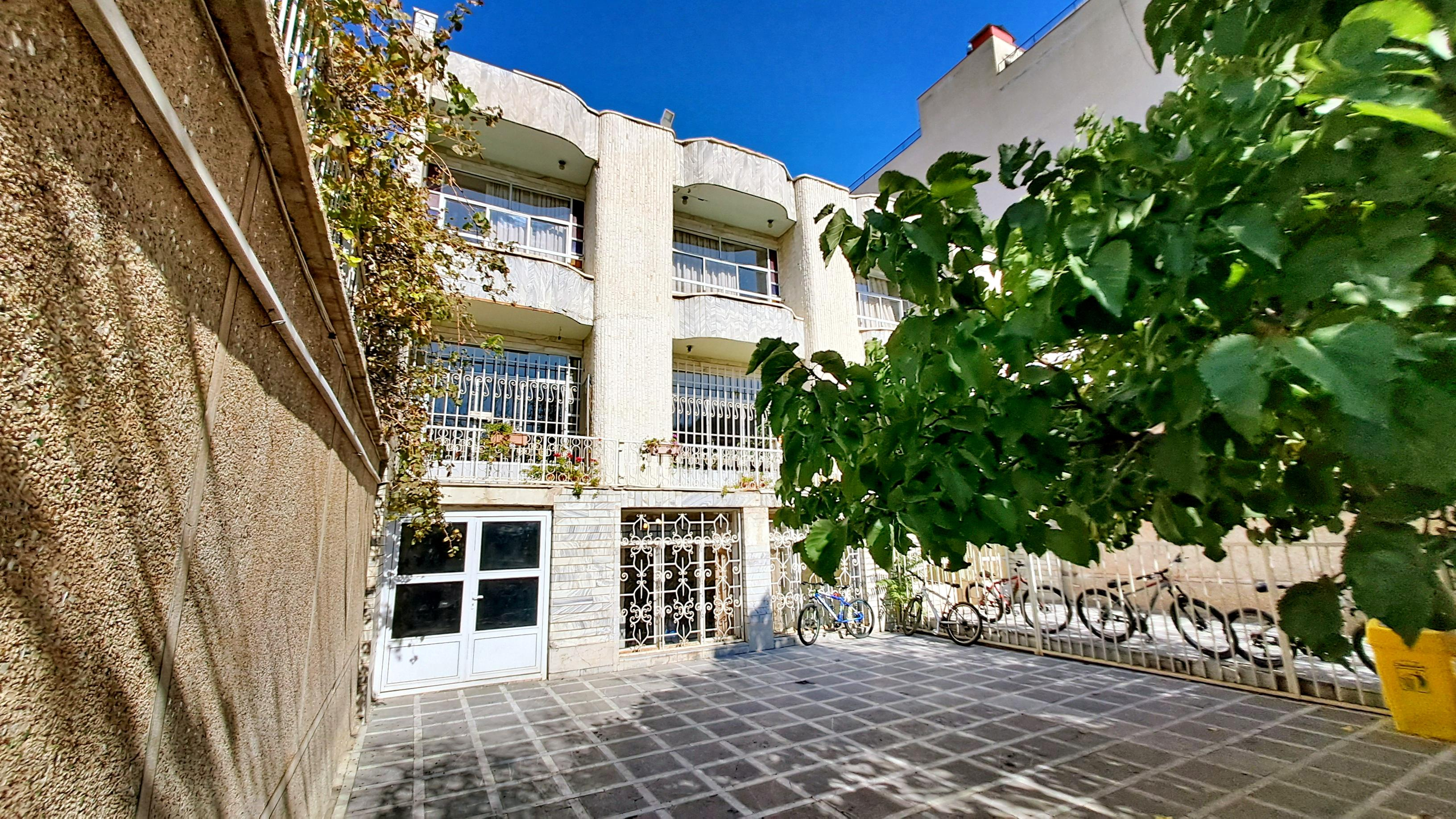 دبیرستان غیردولتی مجد