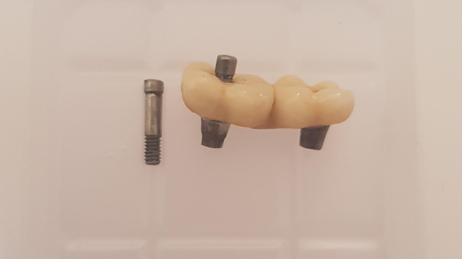 مطب دندانپزشکی دکتر روح اله میراحمدی