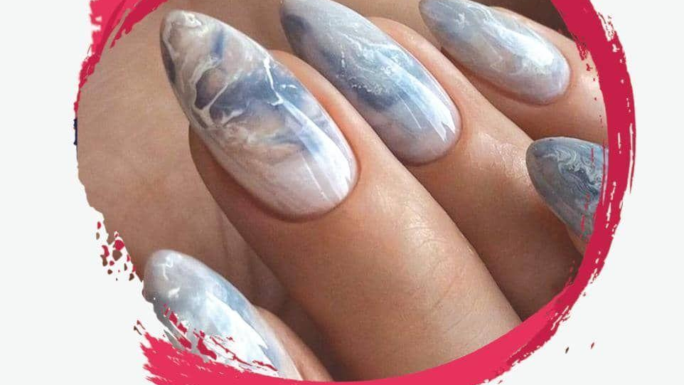 سالن تخصصی خدمات ناخن و مژه ی دیبا