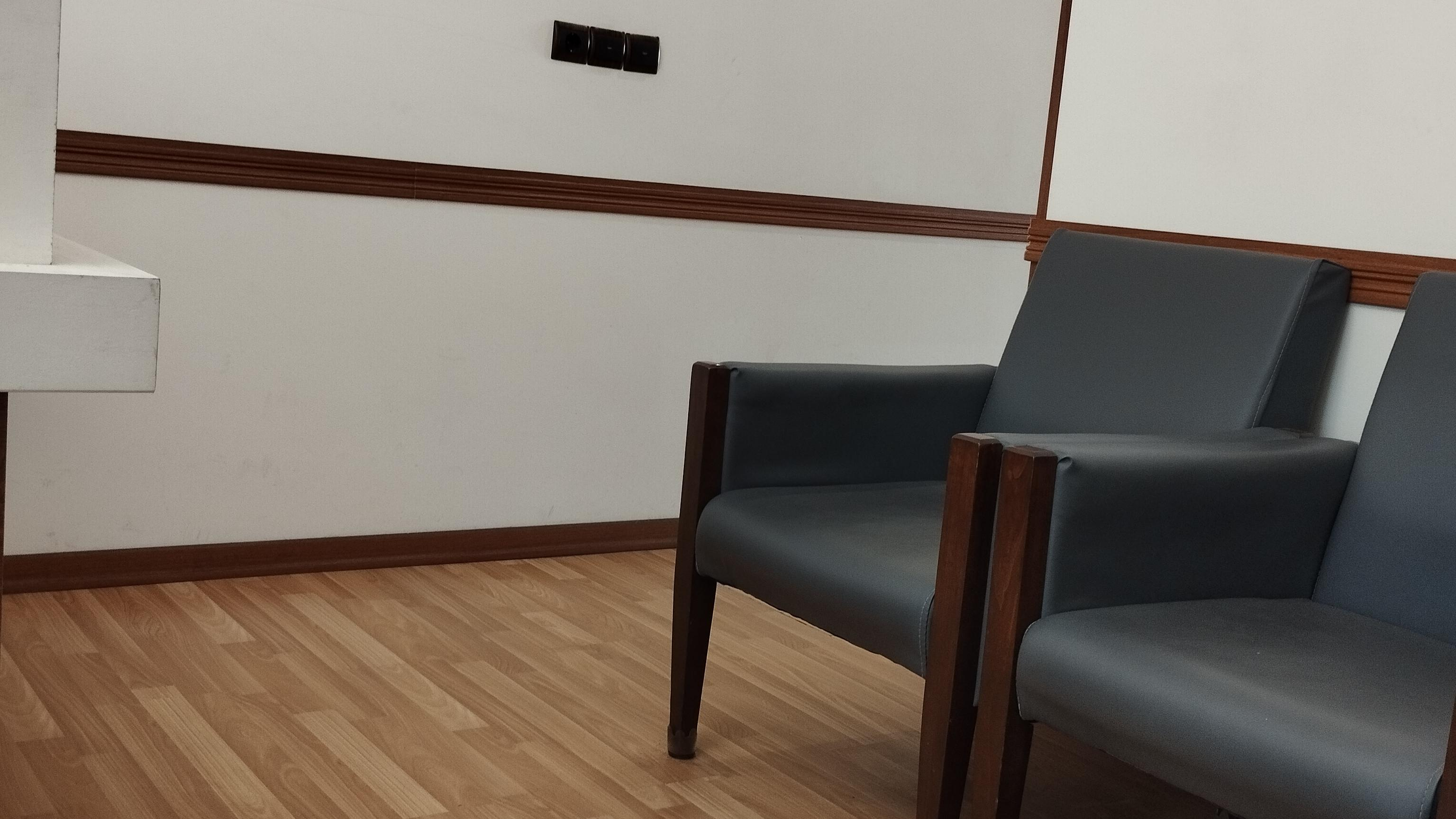 مطب دکتر فریبرز نعمتی زاده روانپزشک روانکاو