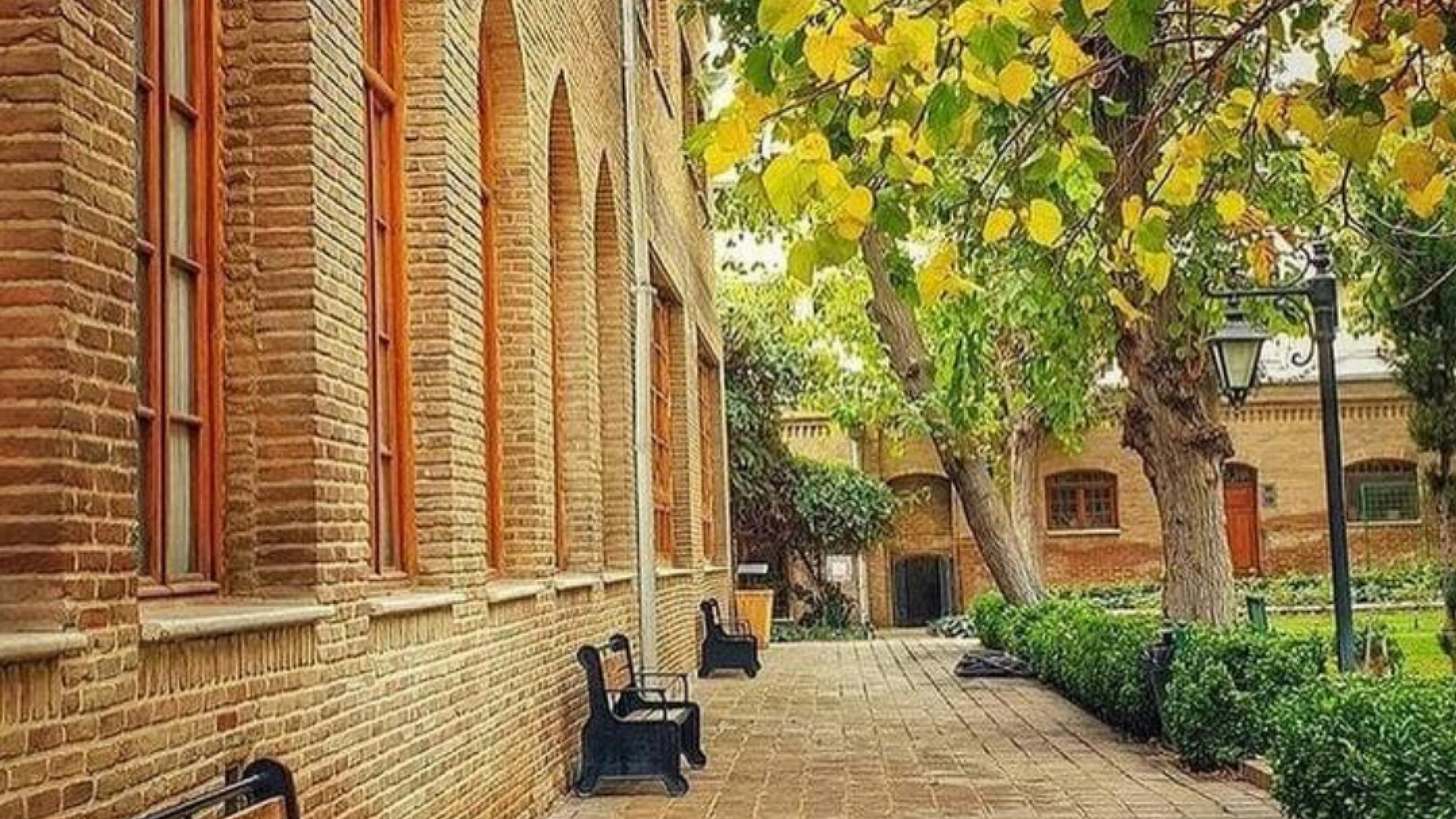 موزه آبگینه و سفالینه های ایران