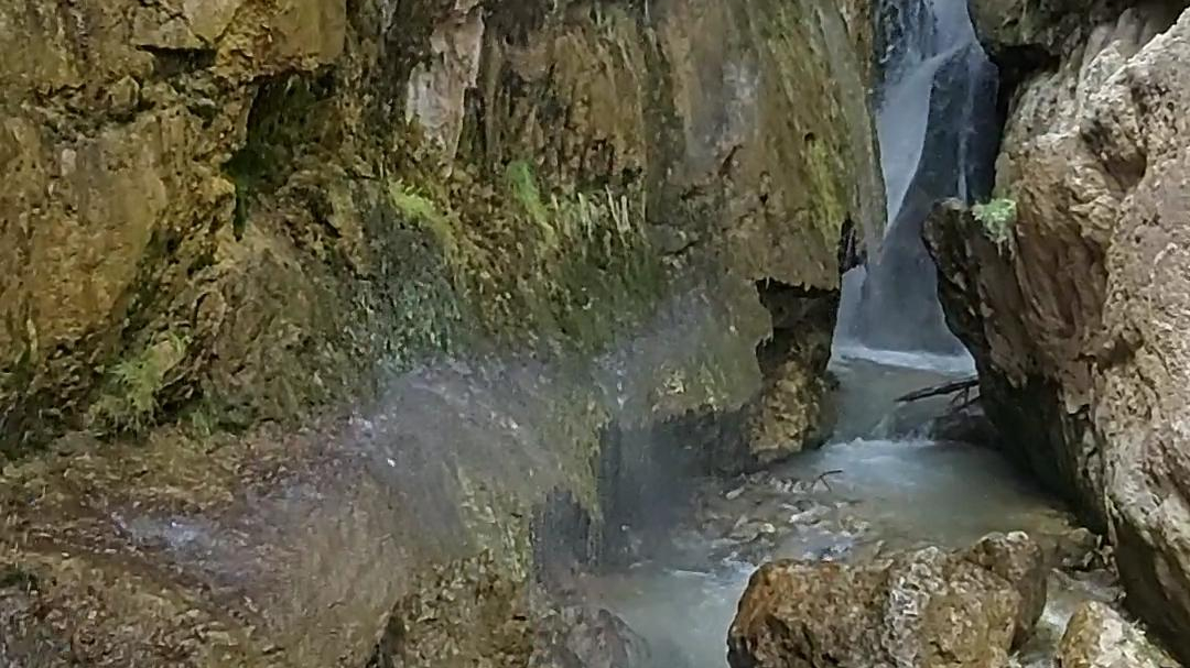 آبشار گل آخور