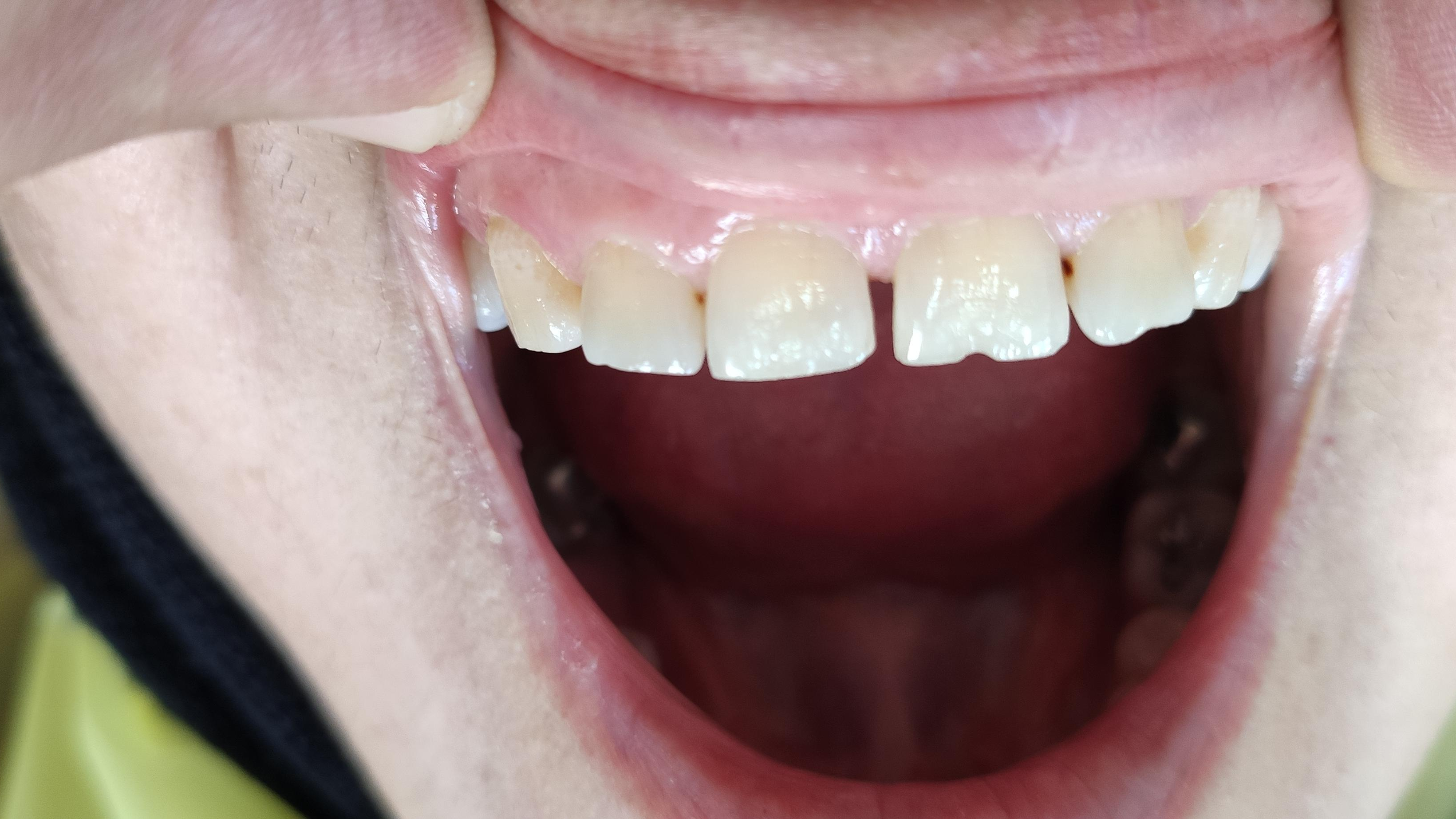 دندانپزشکی دکتر محمد فتحی