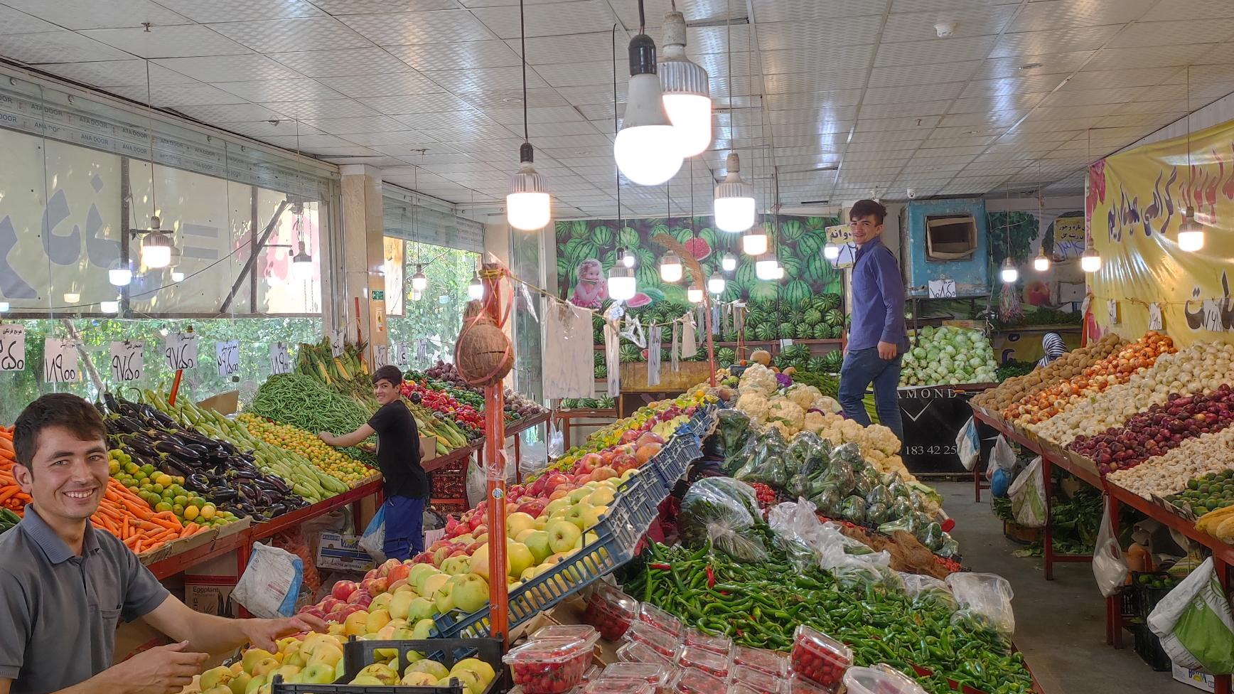 سوپر میوه ارزونی لویزان