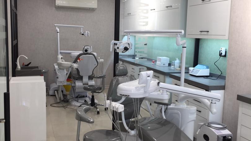 درمانگاه تخصصی دندانپزشکی آراد