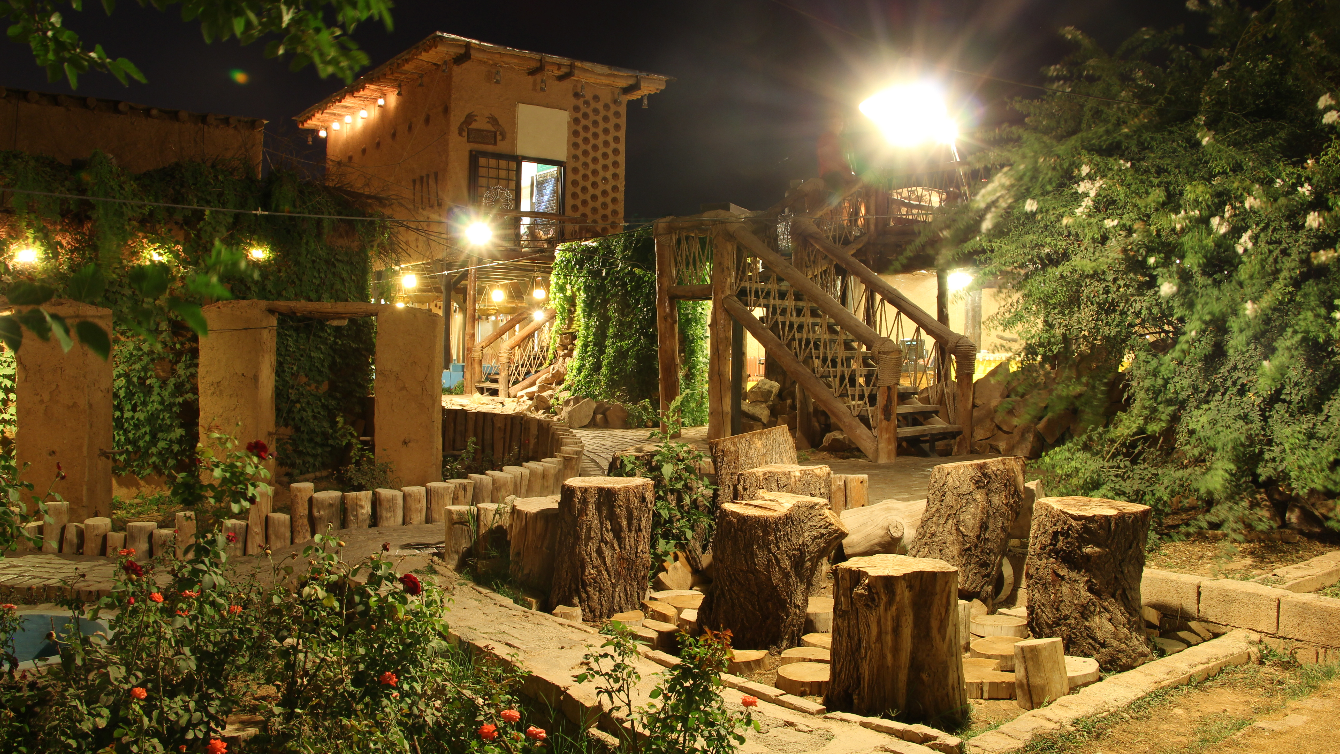رستوران شاندیز