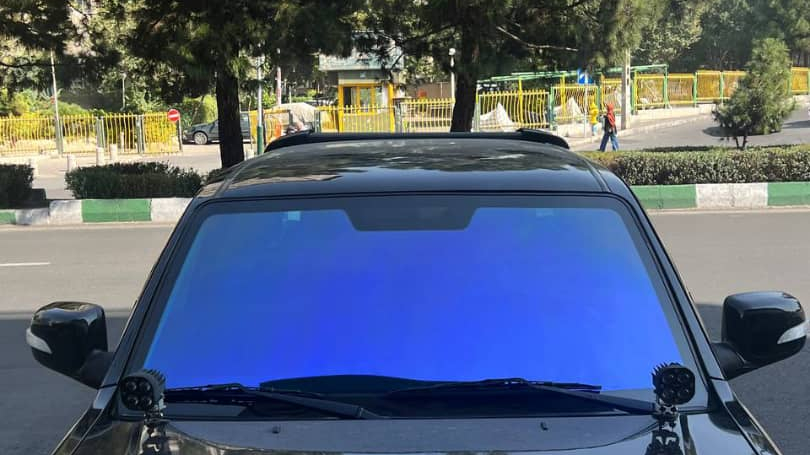 خدمات نصب شیشه دودی حرفه ای و جام جلو uv