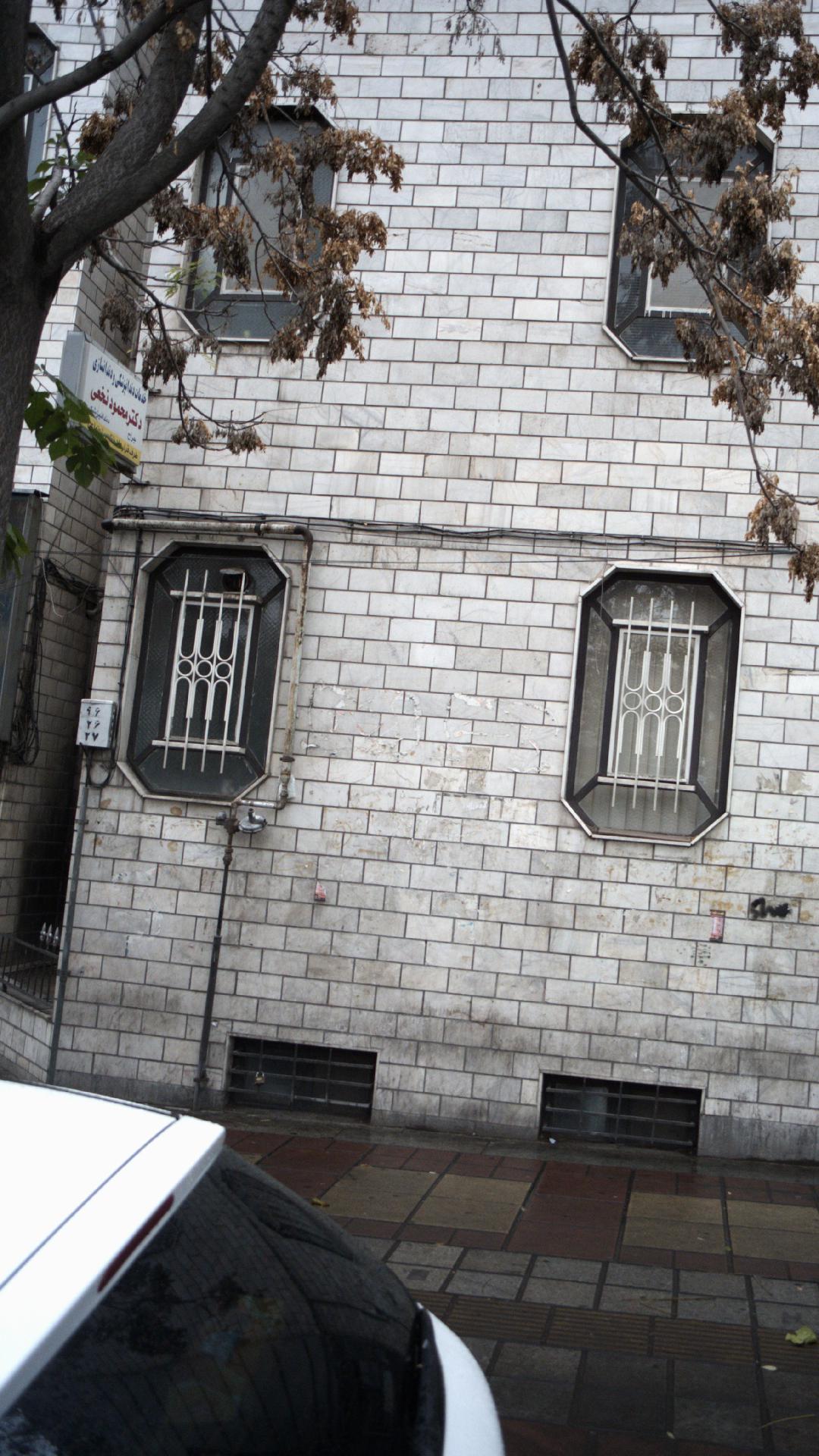 خدمات دندانپزشکی و دندانسازی دکتر محمود نخعی